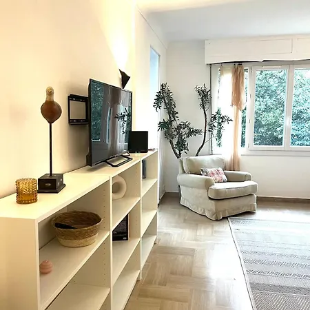 La Maison By Simone, La Vrai 칸느