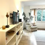 La Maison By Simone, La Vrai קאן